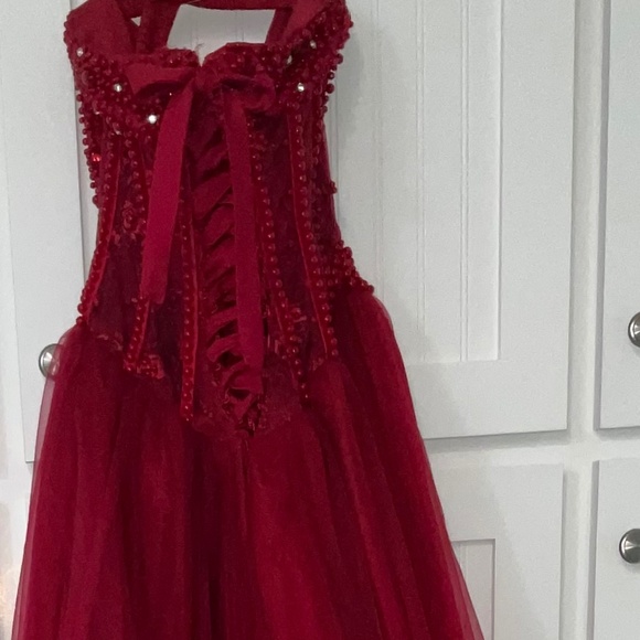 STRAPLESS SWEETHEART FORMAL CRIMSON COLORED BALL GOWN HANDCRAFTED - Picture 3 of 5